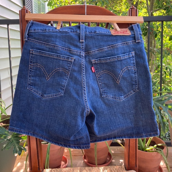 Levi's Denim Short - Picture 2 of 5